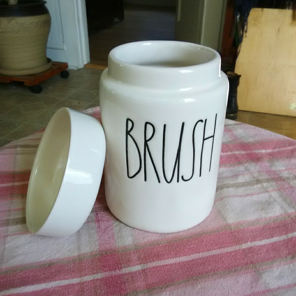 Rae Dunn By Magenta BRUSH Toothbrush Holder. - Picture 3 of 7